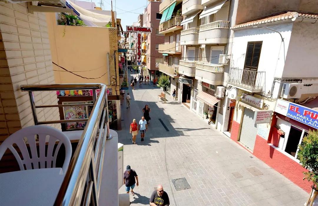 Hostal Anna Benidorm-1